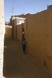 A narrow alley in the old city of Isfahan.
